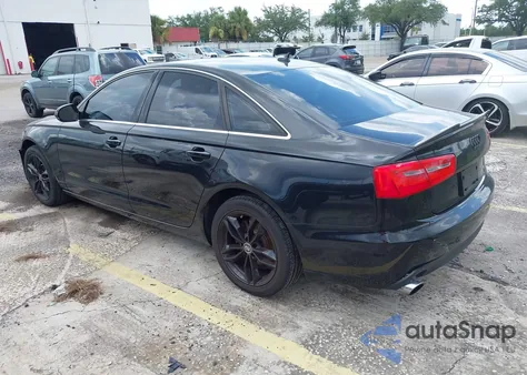 2013 Audi A6 Premium Plus z USA, uszkodzony, nr VIN WAUGFAFC4DN058638